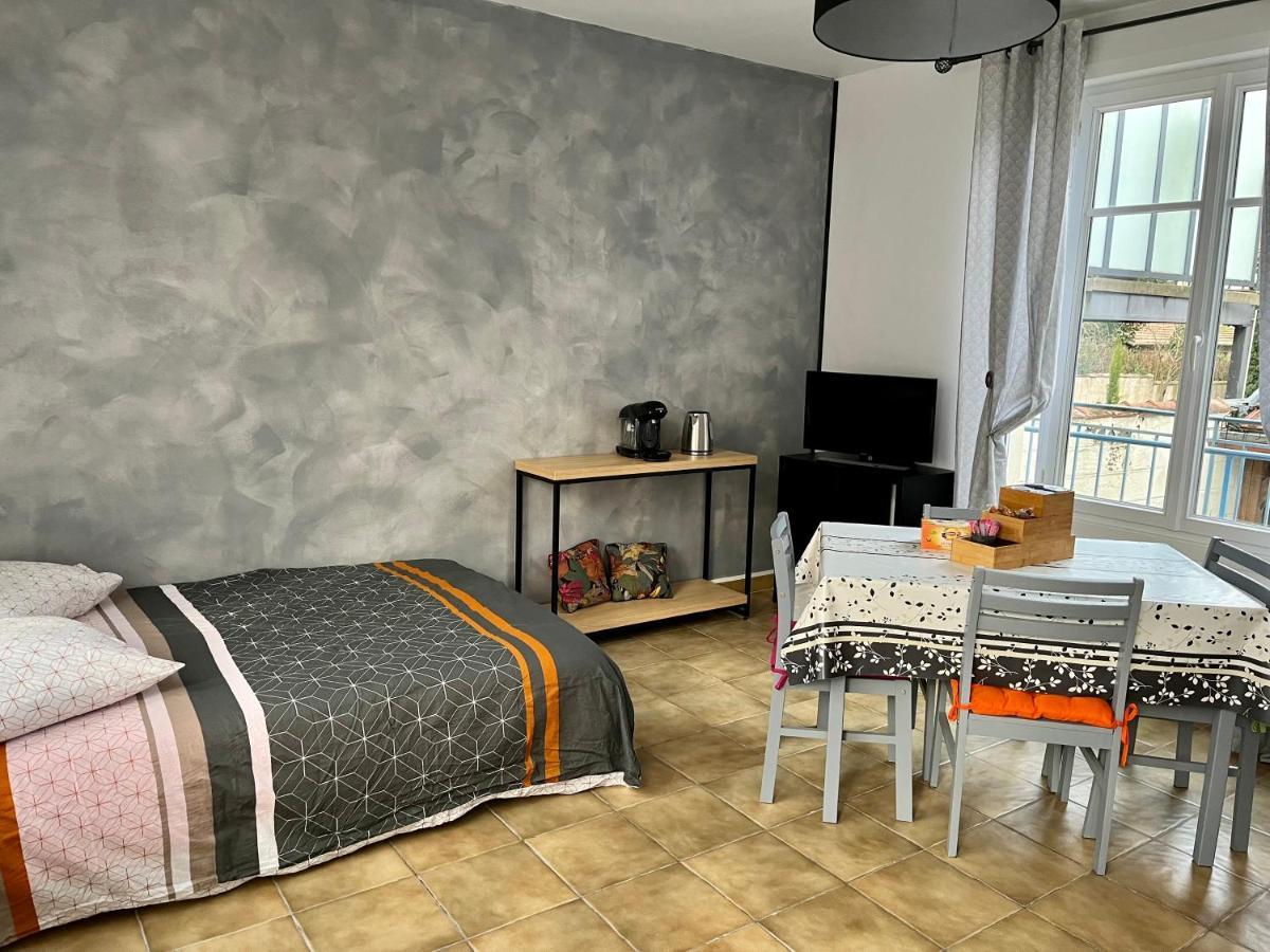 Studio Independant Dans Maison Individuelle Nancy Ngoại thất bức ảnh